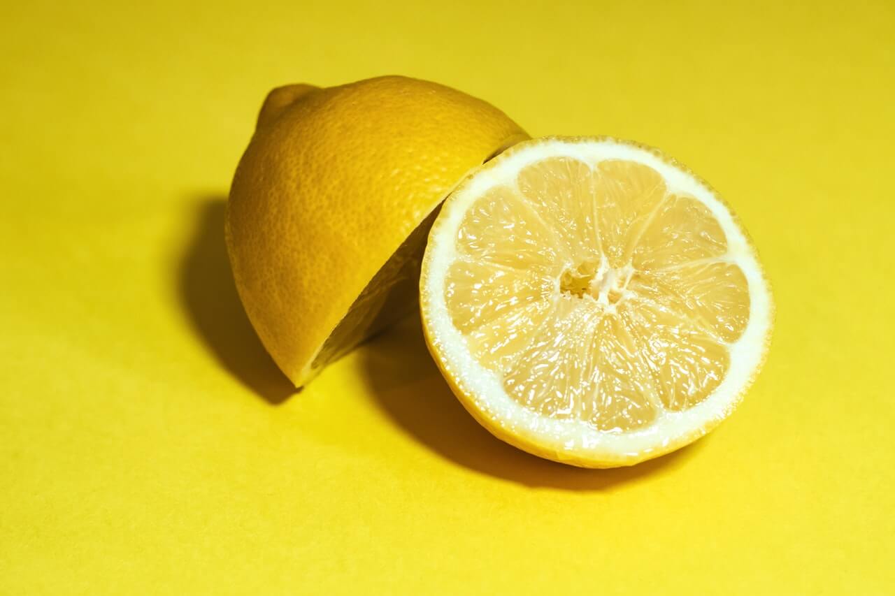 Benefici dell’aggiunta di limoni alla dieta